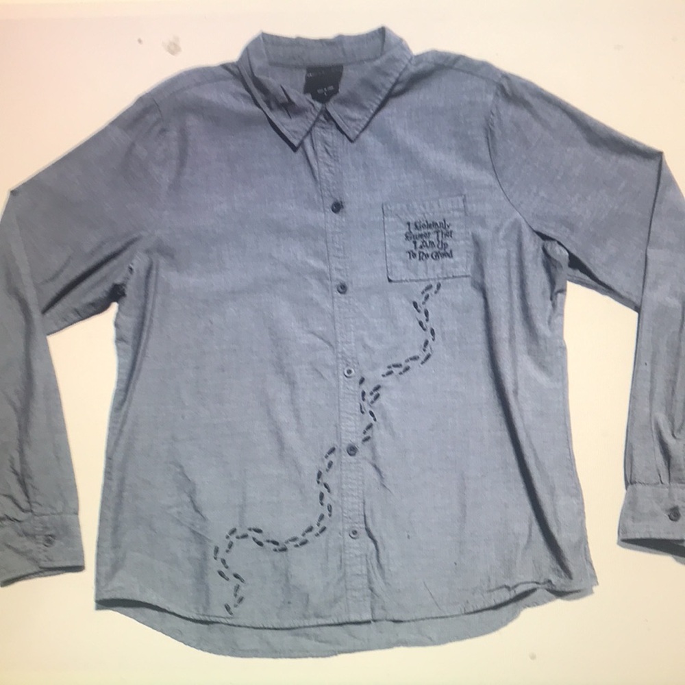 HARRY POTTER BUTTON-UP SHIRT. SIZE SMALL!